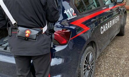 CASINA, UBRIACO AGGREDISCE PADRE E FIGLIO