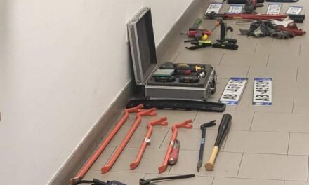 FABBRICO: IN AUTO CON DROGA E PISTOLA, ARRESTATO