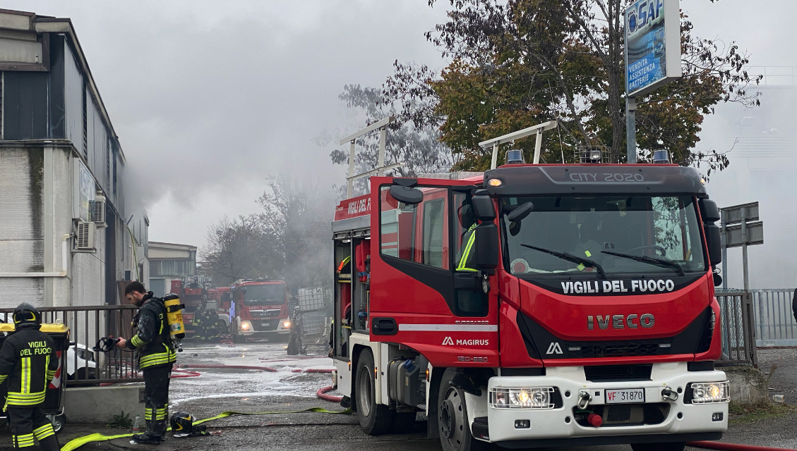MANCASALE, ROGO IN AZIENDA, OPERAI EVACUATI