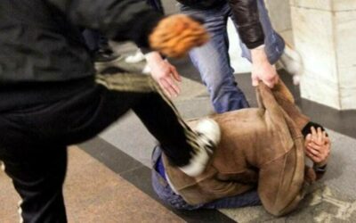 Guastalla. Studente 15enne pestato e rapinato dal branco alla fermata del bus