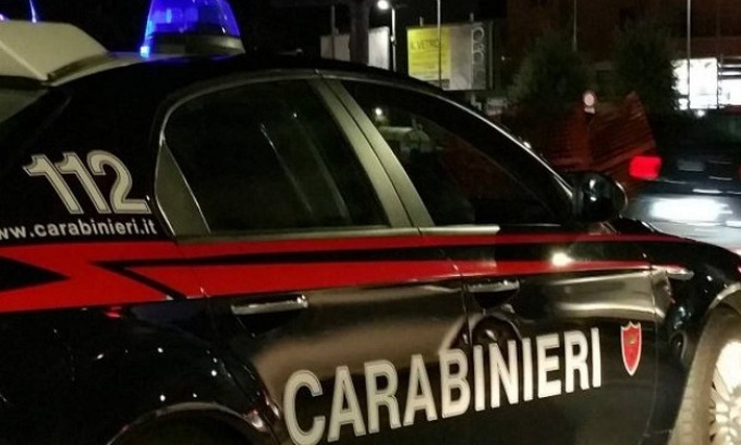 Coltello in pugno rapina l’Ecu di Bagnolo, è caccia aperta al bandito