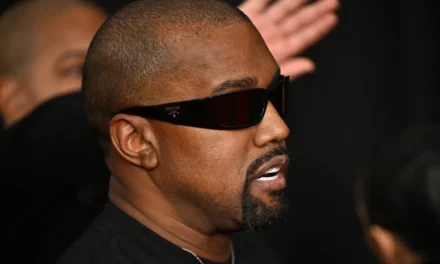 Kanye West, sindaco e giunta: non rispecchia i valori della città