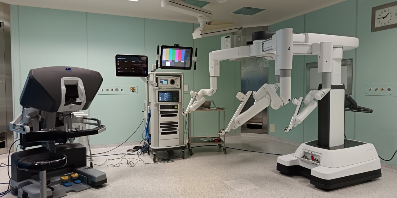 SANTA MARIA, IN UROLOGIA IL PRIMO INTERVENTO COL ROBOT AD ALTA PRECISIONE (video)