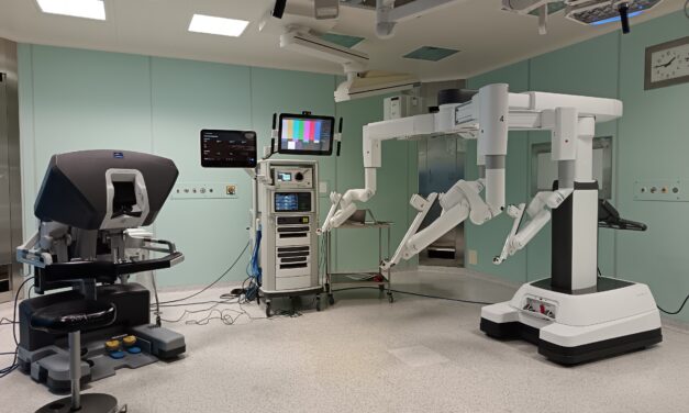 SANTA MARIA, IN UROLOGIA IL PRIMO INTERVENTO COL ROBOT AD ALTA PRECISIONE (video)