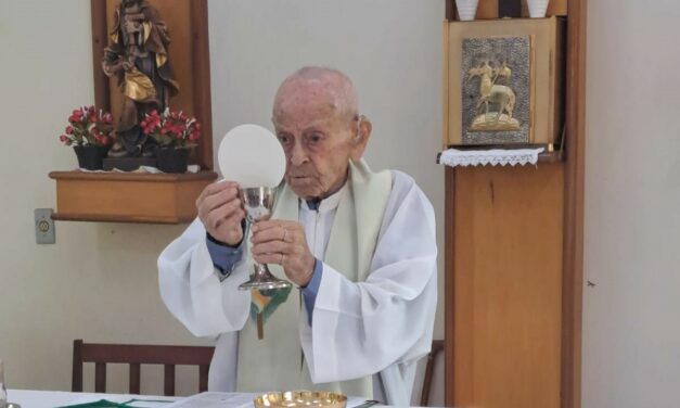 Padre Alfonso Cigarini spegne 100 candeline in Brasile