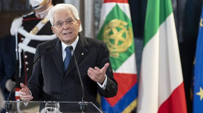 MATTARELLA: TRICOLORE SIMBOLO DI LIBERTA’, UNITA’ E DEMOCRAZIA