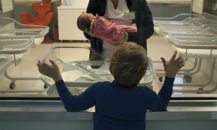 Fiocchi rosa al Santa Maria: sono tre bimbe le prime nate nel 2026