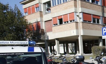 AGENTE ANTIDROGA VIGILA SUL POLO SCOLASTICO DI VIA MAKALLE’