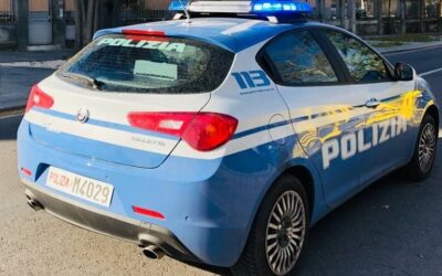 RUBA CELLULARE E MINACCIA VIGILANTE CON UNA LAMETTA, ARRESTATO 21ENNE