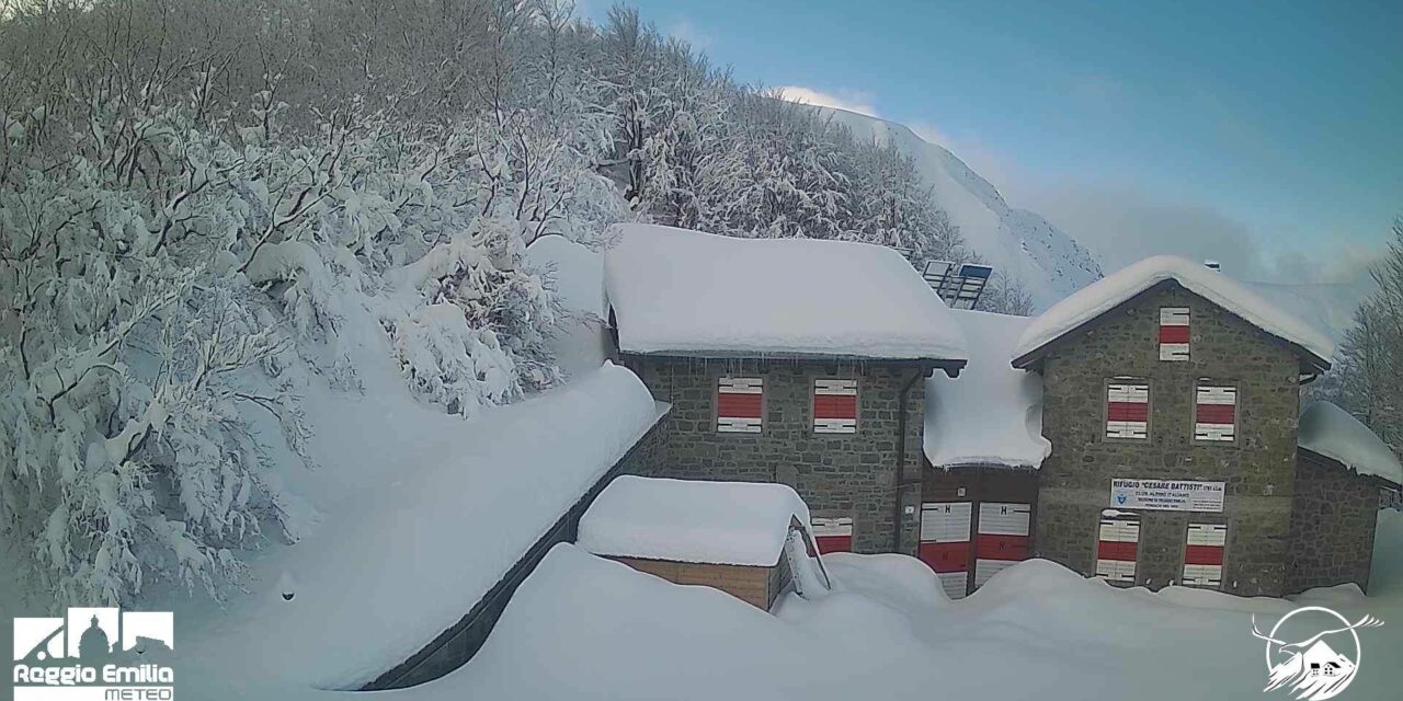 DOPO UNA PAUSA, ATTESE ALTRE PERTURBAZIONI: APPENNINO BIANCO DI NEVE