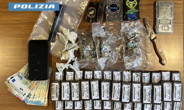 REGGIO. SFRECCIANO IN VIA CISALPINA: SULL’AUTO 2.5 KG DI DROGA, ARRESTATI 3 GIOVANI GHANESI