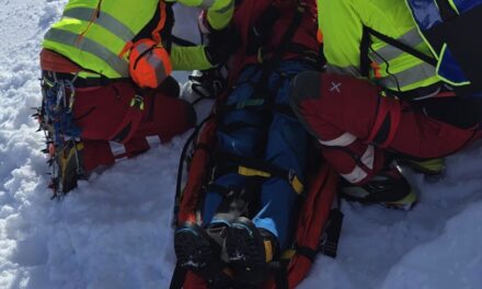 ALPINISTI PRECIPITANO IN CORDATA SUL MONTE GIOVO: UN FERITO