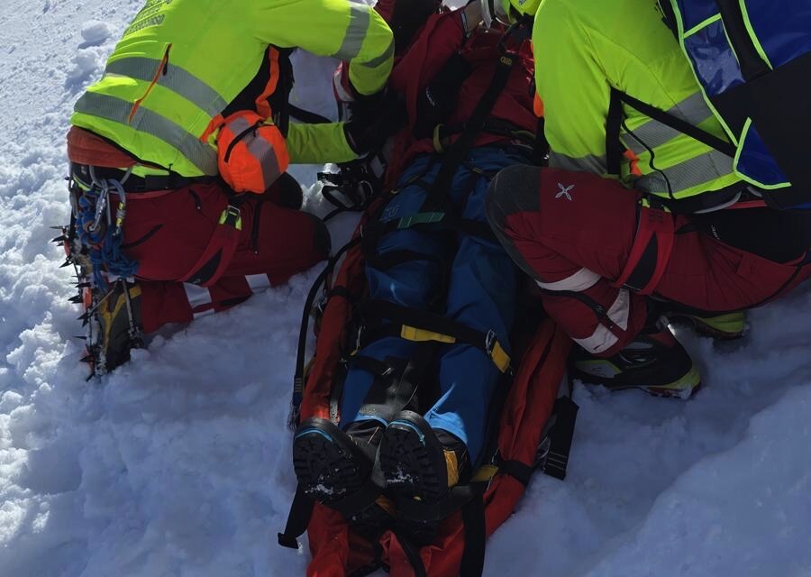 ALPINISTI PRECIPITANO IN CORDATA SUL MONTE GIOVO: UN FERITO