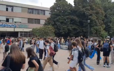 SCUOLA, VERTICE IN PREFETTURA: USO METAL DETECTOR DECISO DA PRESIDI (video Tg)