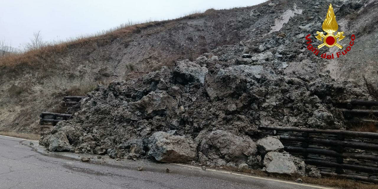 MALTEMPO, FRANA SULLA SP 27 A BAISO: CHIUSA LA STRADA