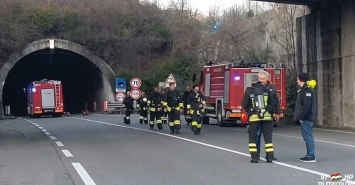 CARPINETI. DOPO LO SCHIANTO, RIAPERTA LA GALLERIA DEL SEMINARIO