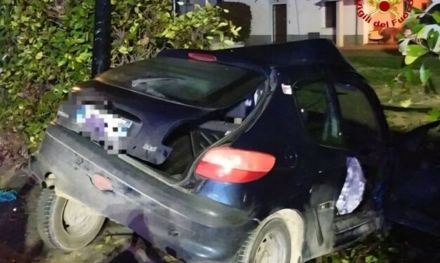 OROLOGIA MONTECAVOLO, AUTO ESCE DI STRADA IN VIA TOGLIATTI: GRAVE 19ENNE