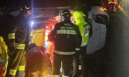 RAMISETO. ESCE DI STRADA CON L’AUTO E PRECIPITA PER 20 METRI NELLA SCARPATA, E’ SALVO