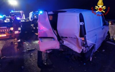 UN MORTO E TRE FERITI NELLA NOTTE IN A1, RIPRISTINATA LA VIABILITA’