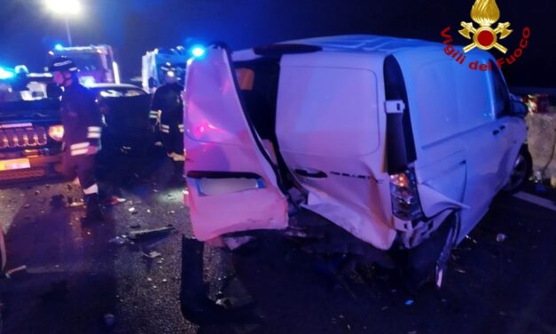 UN MORTO E TRE FERITI NELLA NOTTE IN A1, RIPRISTINATA LA VIABILITA’