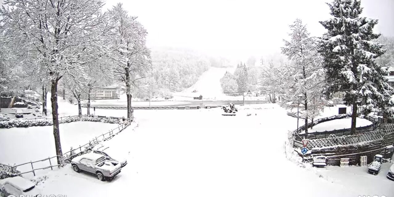FIOCCA LA NEVE, SI IMBIANCA L’APPENNINO REGGIANO