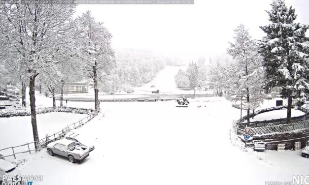 FIOCCA LA NEVE, SI IMBIANCA L’APPENNINO REGGIANO