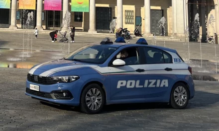 SI AGGIRA UBRIACO PER IL CENTRO STORICO E MINACCIA UN POLIZIOTTO: TI TAGLIO LA GOLA