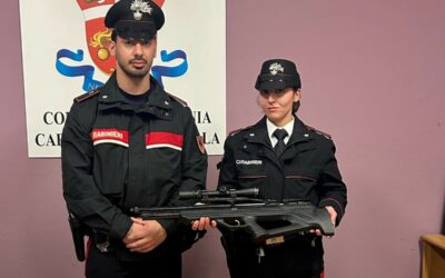 LO CARICA IN STAZIONE, TASSISTA RAPINATO CON UN FUCILE: ARRESTATI DUE MAROCCHINI