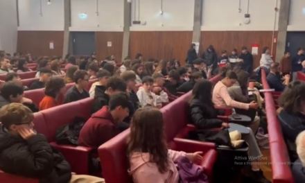 TANTI STUDENTI REGGIANI AL CONVEGNO SUL BULLISMO (video Tg)