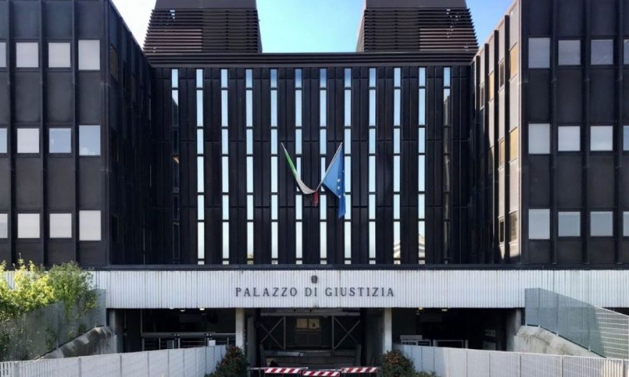 GUASTALLA. ACCOLTELLO’ COMPAGNA IN AUTO: 7 ANNI E 4 MESI, TENTATO OMICIDIO