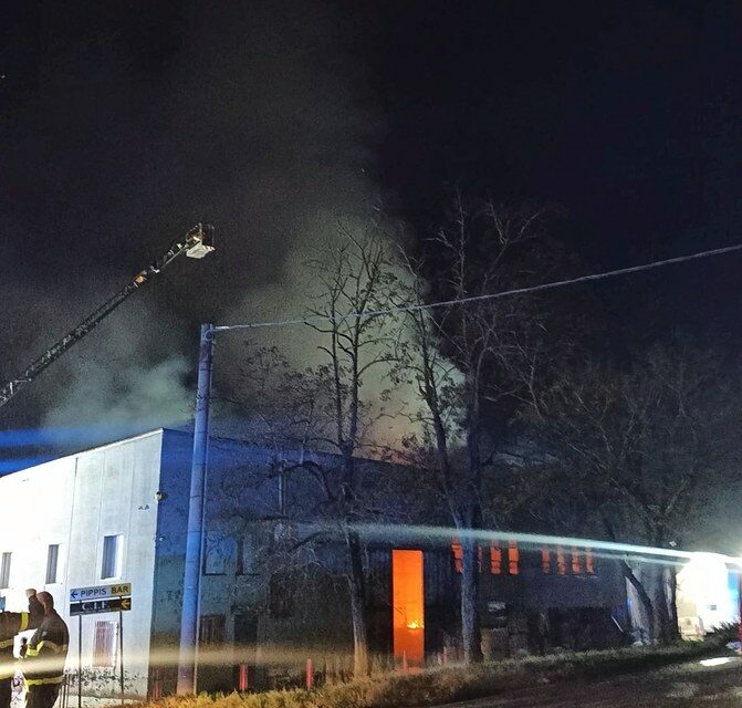 INCENDIO ALLA CHEMCO DI VEZZANO, I CONTROLLI ARPAE: NON CI SONO CRITICITA’