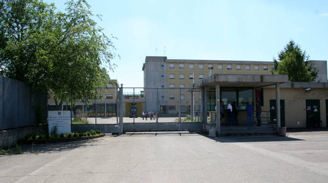 CASTELNOVO MONTI. TRUFFATORE SERIALE 46ENNE VA IN CARCERE