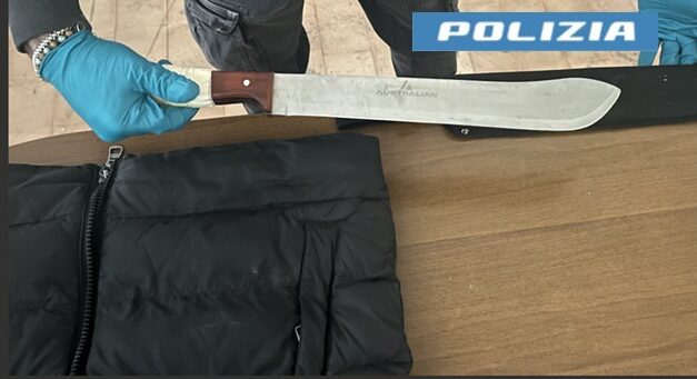 REGGIO STAZIONE. AGGREDITO A COLPI DI MACHETE,  DUE DENUNCIATI