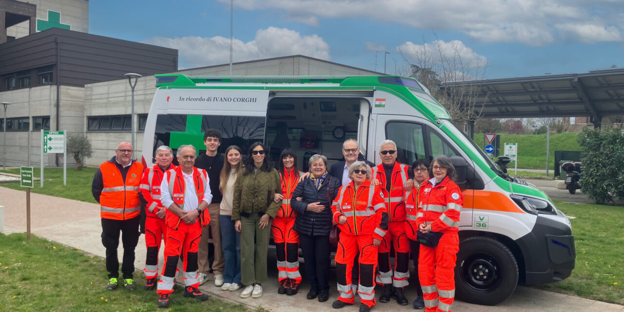 LA FAMIGLIA DI IVANO CORGHI DONA UN’AMBULANZA ALLA CROCE VERDE