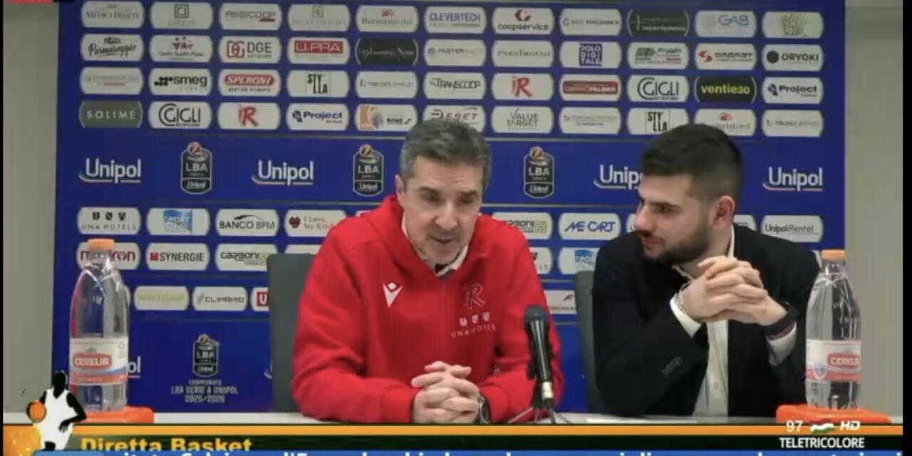 BASKET, FACILE VITTORIA DELLA UNA HOTELS CON TRIESTE