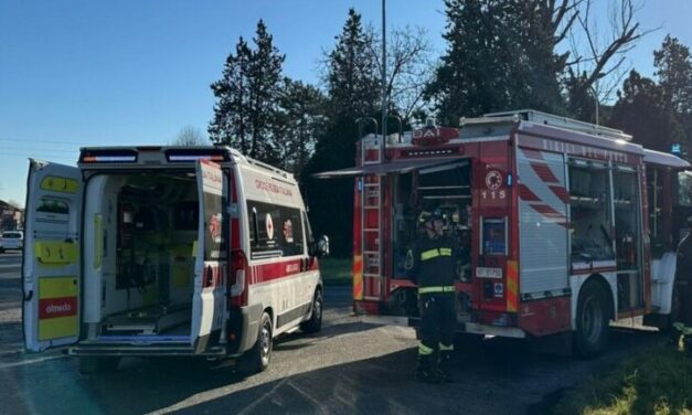 SI SCHIANTA CONTRO UN ALBERO IN VIA EMILIA A CALERNO, MORTO 60ENNE