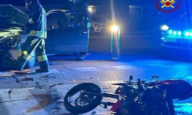 AUTO CONTRO MOTO, GRAVE INCIDENTE A REGGIO: DUE FERITI