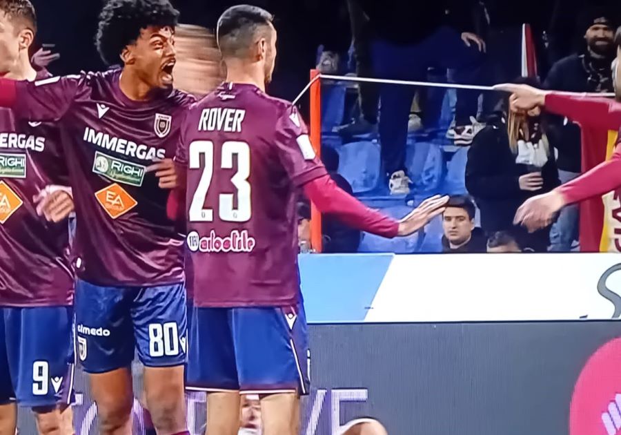 SEGNALI DI VITA DAL PIANETA REGGIANA: UNA SUPER PARATA DI MICAI FERMA IL MONZA (0 A 0)