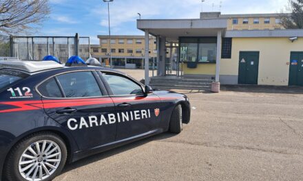 CASALGRANDE. ARMI, RICETTAZIONE E ATTI PERSECUTORI: VA IN CARCERE