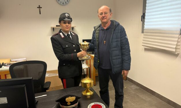 RECUPERATI DUE VASI SACRI RUBATI IN SANT’ANTONIO A REGGIO, DENUNCIATO 31ENNE