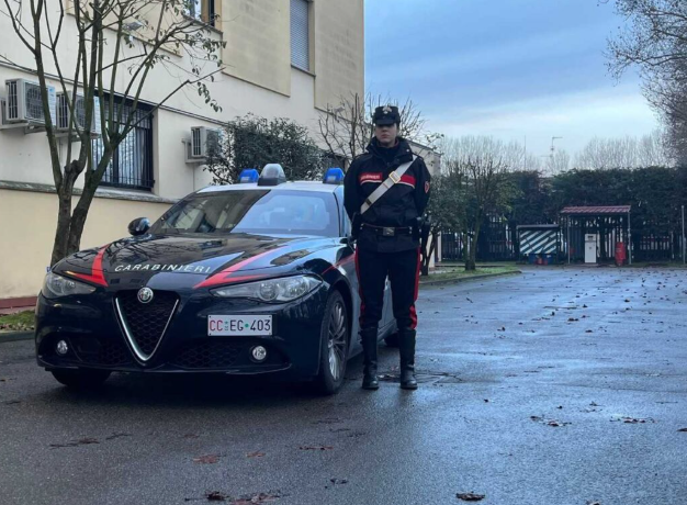 GUASTALLA. DROGA NEI CALZINI E ANCHE IN CASA, ARRESTATO 44ENNE