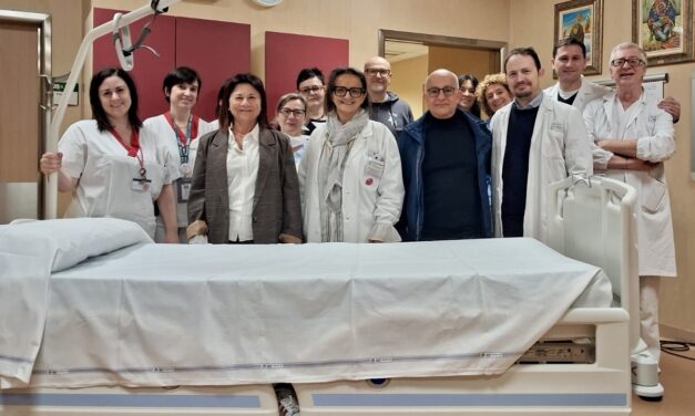 ONCOLOGIA, DONATO LETTO MULTIFUNZIONALE AL DAY HOSPITAL DI CORREGGIO