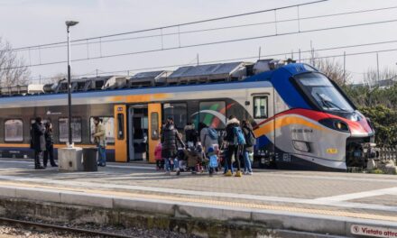 TRENI, SEGNALATI GRAVI DISAGI SULLA REGGIO-GUASTALLA