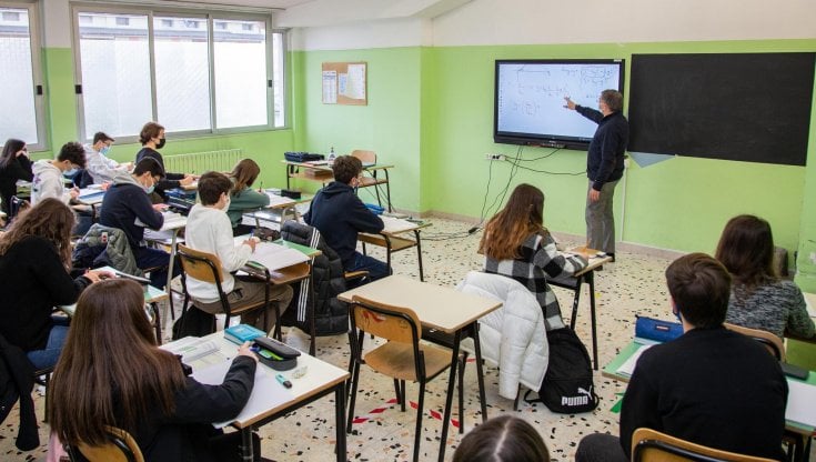 SCUOLA, CONTINUA IL CALO DEGLI STUDENTI REGGIANI: 1.346 IN MENO