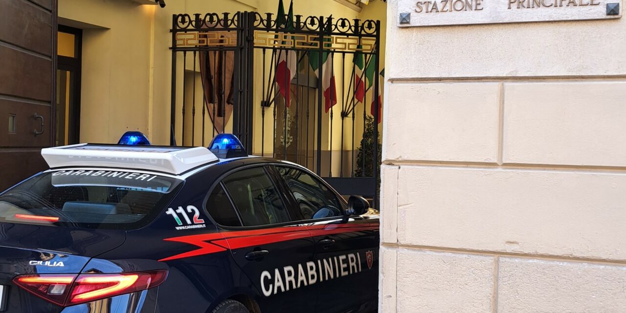 REGGIO. RUBANO TRA GLI SCAFFALI DELL’UPIM, COPPIA ARRESTATA DAI CARABINIERI
