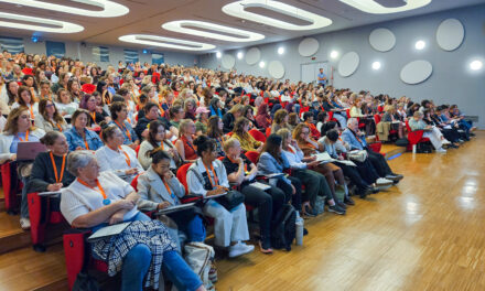 MALAGUZZI, A REGGIO EMILIA 365 EDUCATORI DA 47 PAESI DEL MONDO