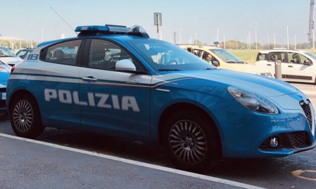 UBRIACO MOLESTA SANITARI E TENTA DI AGGREDIRE AGENTI