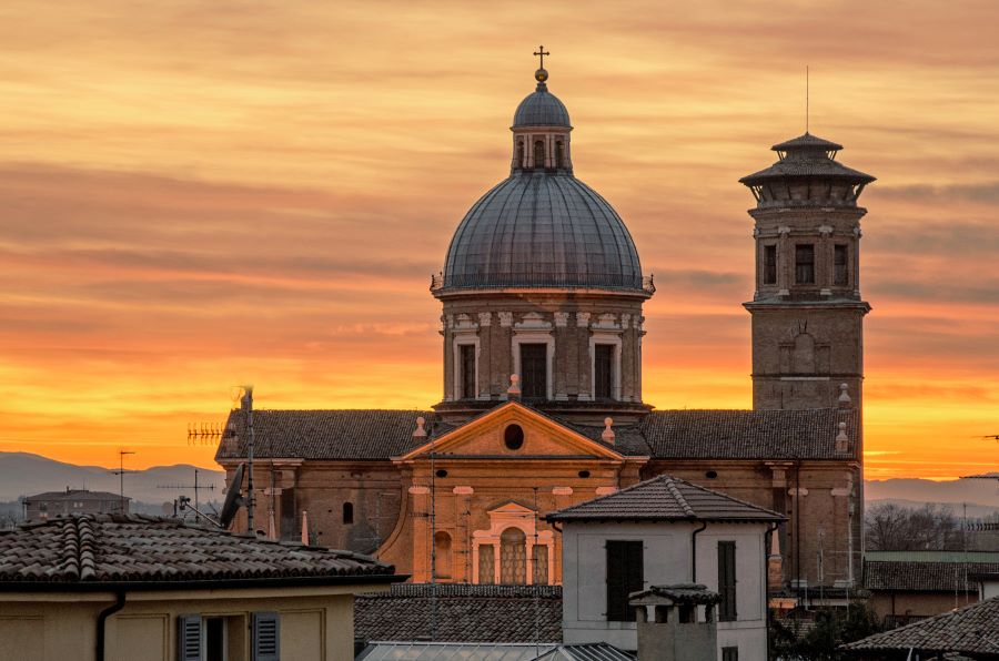 SABATO SERA ALLA BASILICA DELLA GHIARA SI PREGA PER LA PACE