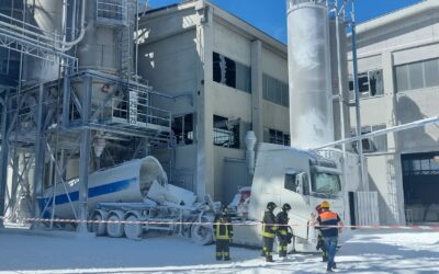 POVIGLIO. ESPLOSIONE IN UNA CISTERNA, FERITO UN OPERAIO DI 46 ANNI