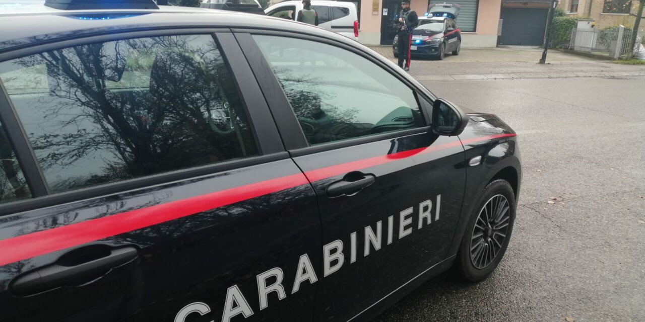 CORREGGIO. GUIDA SENZA PATENTE DOPO ALCOL E DROGA, 58ENNE ARRESTATO